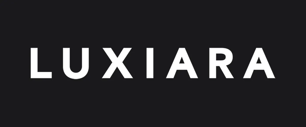 LUXIARA 일본 컬러렌즈 브랜드