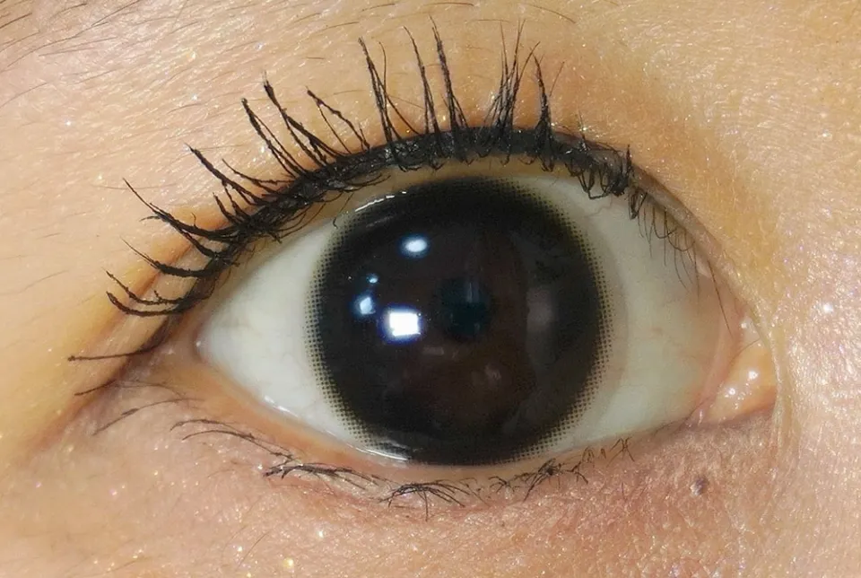 MEVILAGE 메빌라주 1day 얼루어블랙 렌즈착용이미지