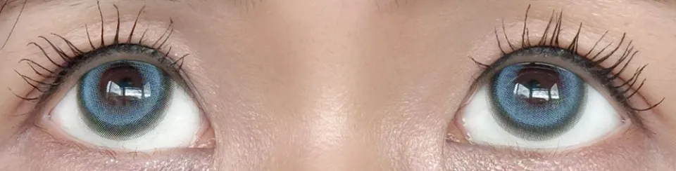 Honey Kiss 원데이 14.5mm 츄룽슈가블루 렌즈착용 이미지