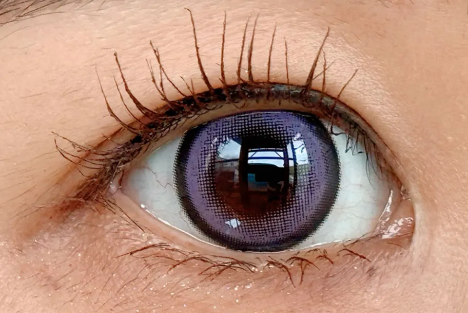 Honey Kiss 원데이 14.5mm 츄룽미스트퍼플 착용 이미지