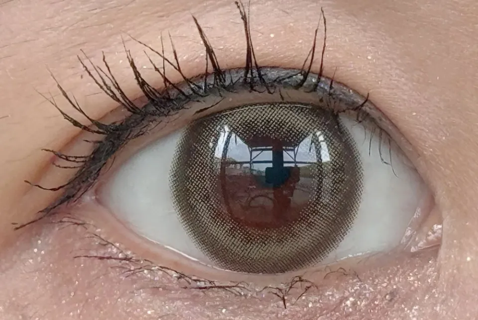 eyestar 아이스타 1day 데이글로우브라운 렌즈착용 이미지