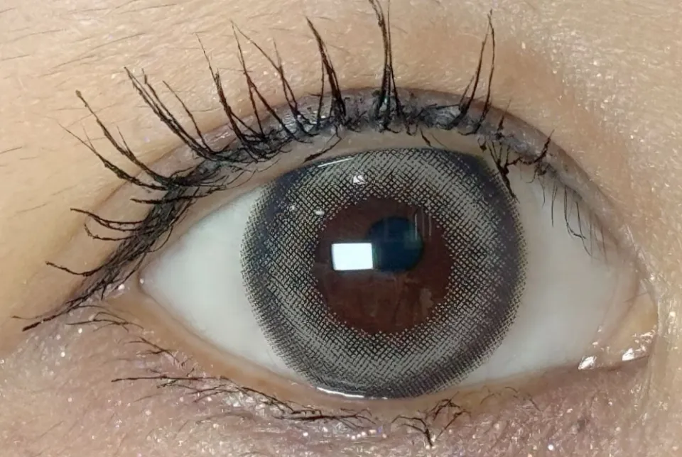 eyestar 아이스타 1day 데이글로우그레이렌즈착용이미지