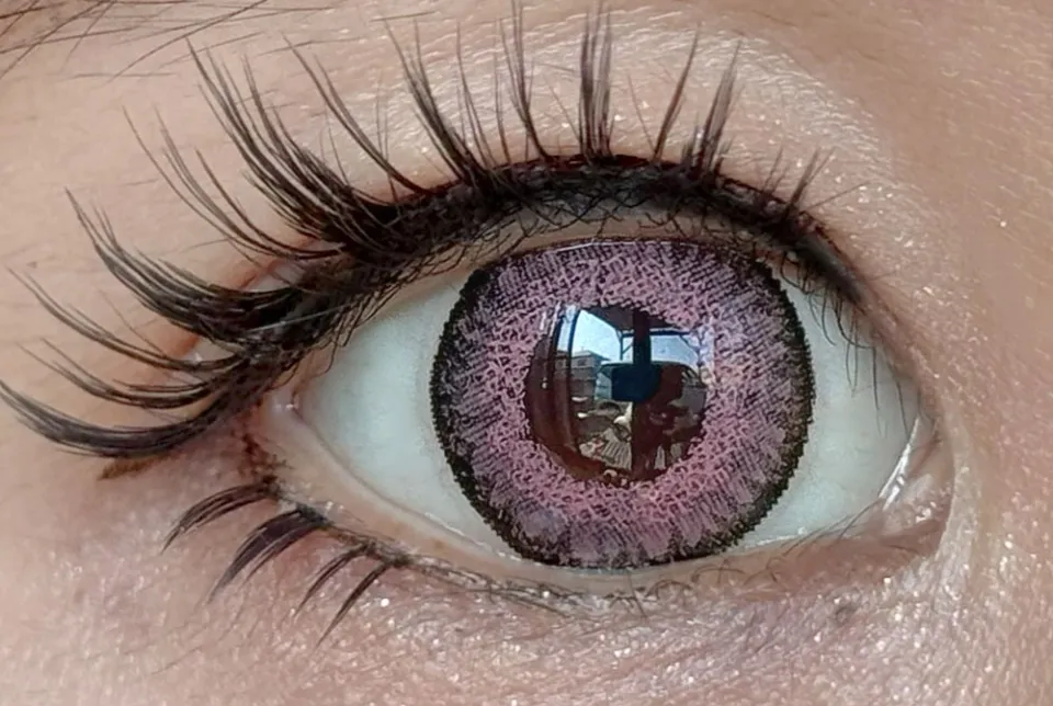 Teamo 티아모 원데이 고발색타입 14.2mm 라피스실버 렌즈착용 이미지