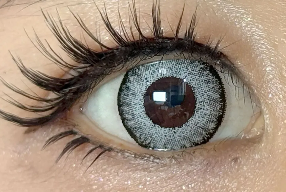 Teamo 티아모 원데이 고발색타입 14.2mm 시엘블루 렌즈착용이미지