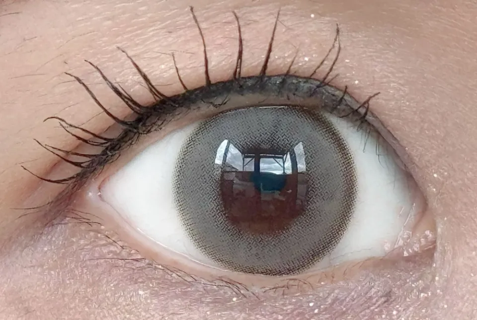 1day Refrear 실리콘하이드로겔 a-eye 에이아이 루나아이보리 렌즈착용 이미지