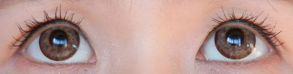 COLORS 컬러즈 1DAY / 1MONTH 메가브라운 렌즈착용 이미지