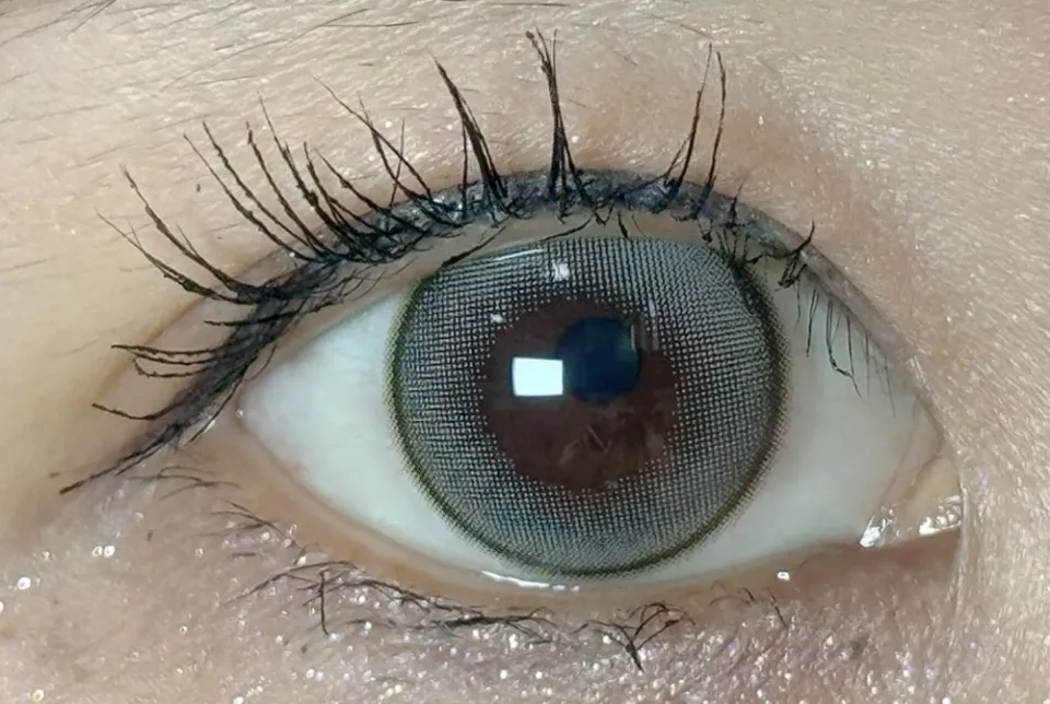 eyestar 아이스타 1day 데이글로우그레이 렌즈착용이미지